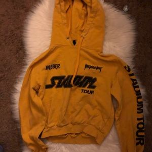 H&M Justin Bieber yellow sweatshirt